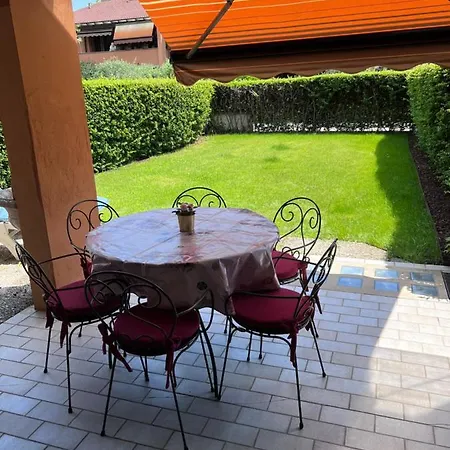 Casa Lora Apartment Sirmione
